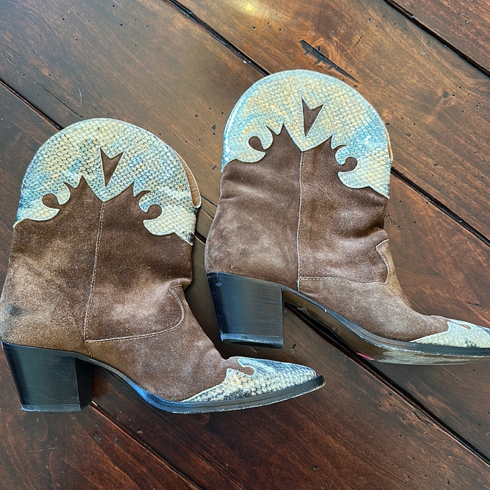 Suede brown and silver cowboy booties
